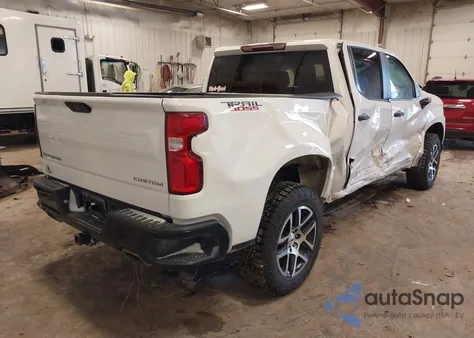 2020 Chevrolet Silverado 1500 4Wd Short Bed Custom Trail Boss z USA, uszkodzony, nr VIN 1GCPYCEF4LZ145483